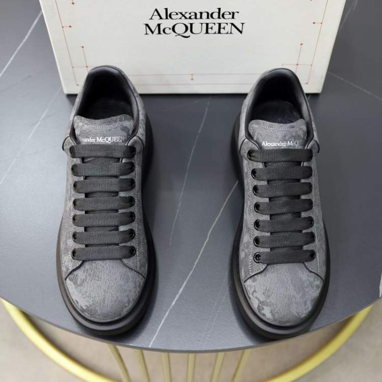 Picture of Alexander McQueen Shoes _SKUAlexanderMcQueensz35-45hnw0302168